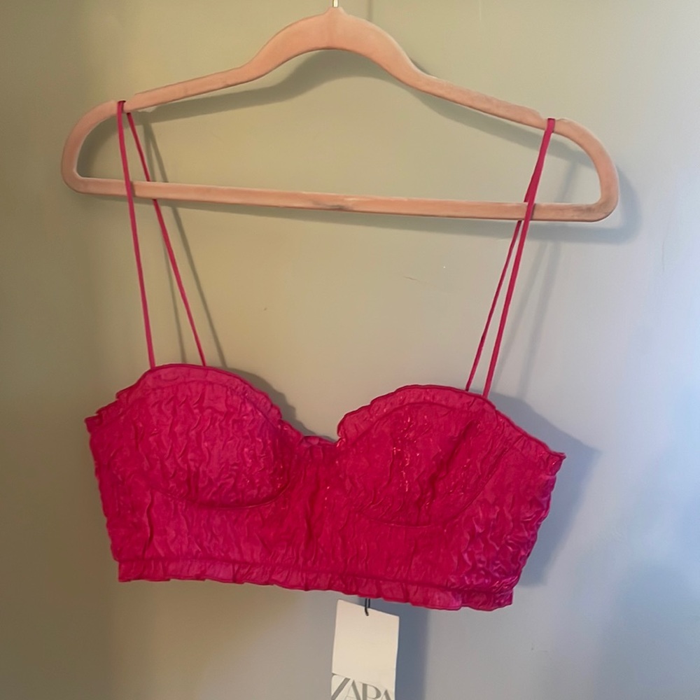 Zara bra top — never worn. Size S.